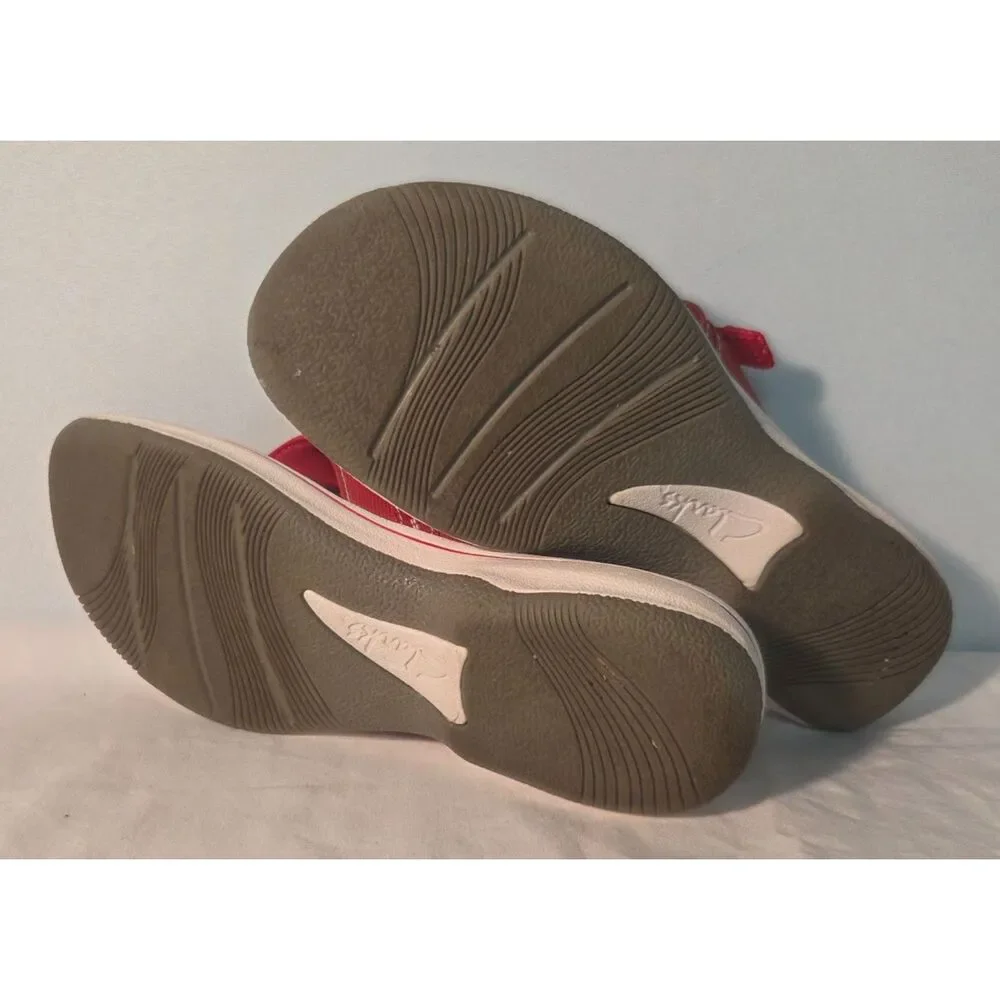 Clarks Cloudsteppers Cushion Soft Flip Flop Sandals Red Women’s size 6